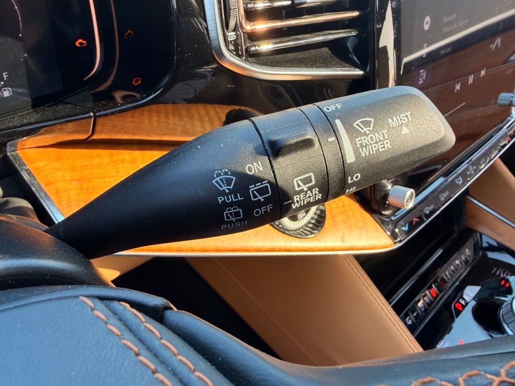 2023 Jeep Grand Wagoneer Series III