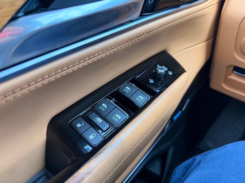 2023 Jeep Grand Wagoneer Series III