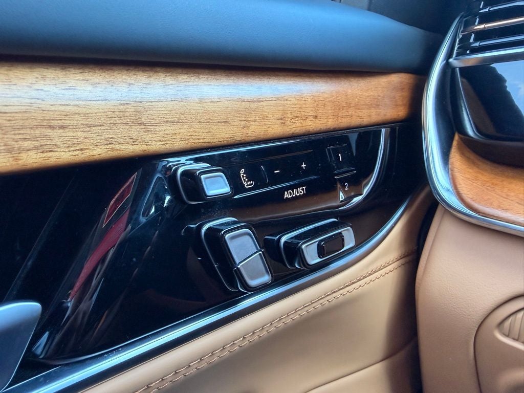 2023 Jeep Grand Wagoneer Series III