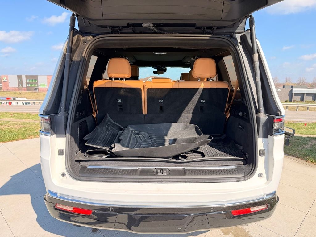 2023 Jeep Grand Wagoneer Series III