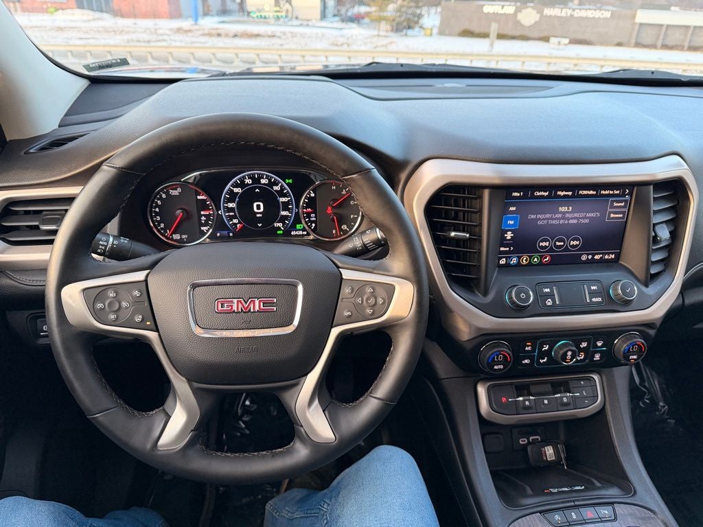 2023 GMC Acadia Denali
