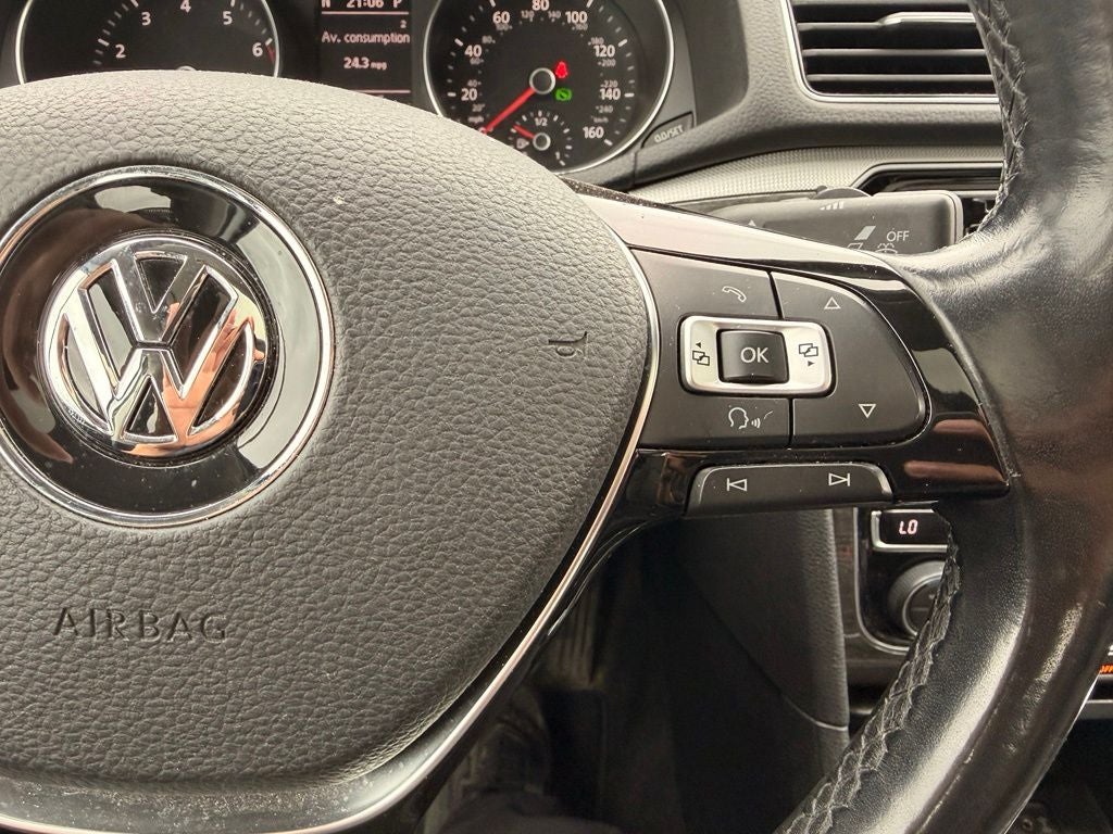 2017 Volkswagen Passat 1.8T SE