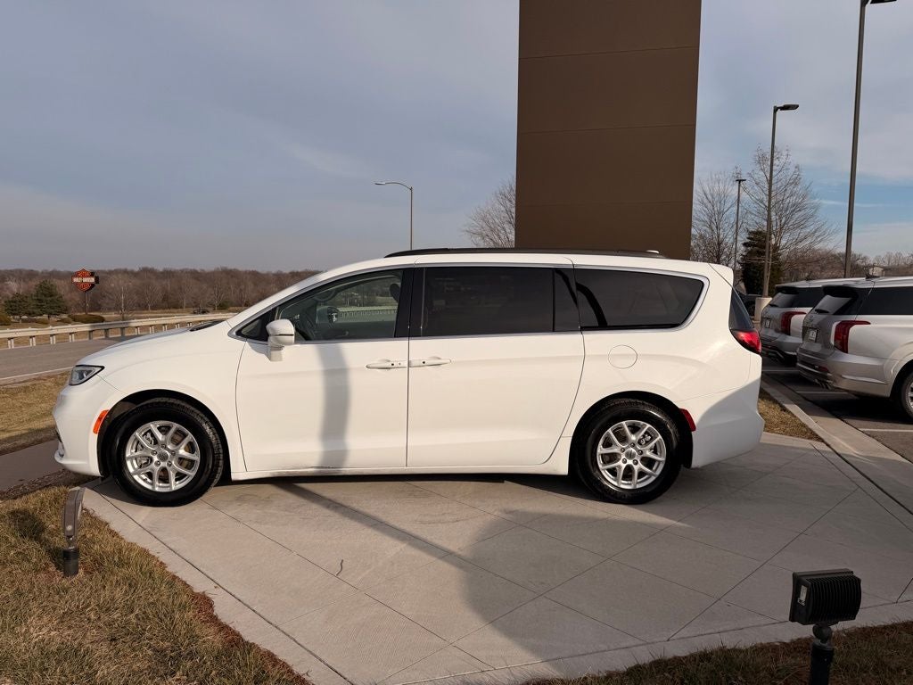 2022 Chrysler Pacifica Touring L