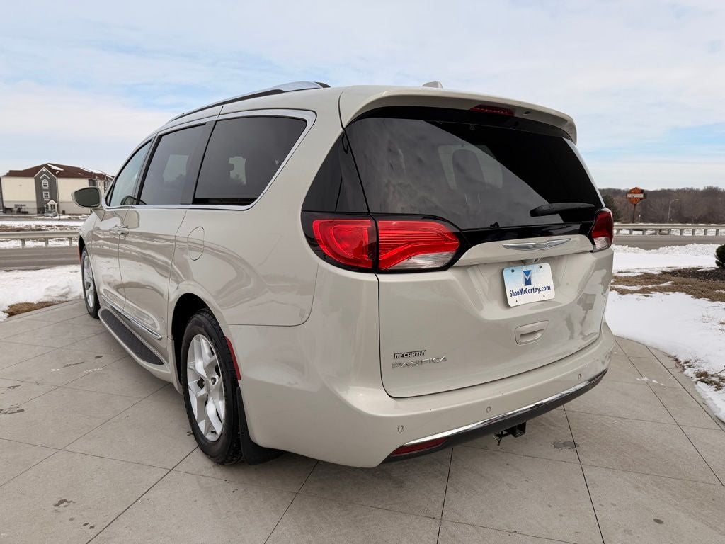 2017 Chrysler Pacifica Touring L Plus