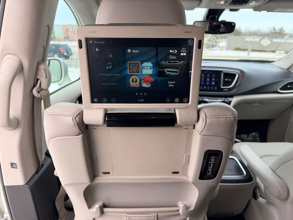 2017 Chrysler Pacifica Touring L Plus