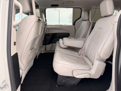 2017 Chrysler Pacifica Touring L Plus