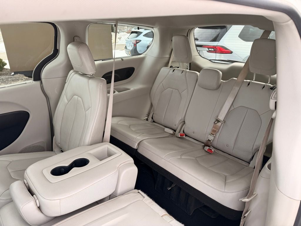 2017 Chrysler Pacifica Touring L Plus