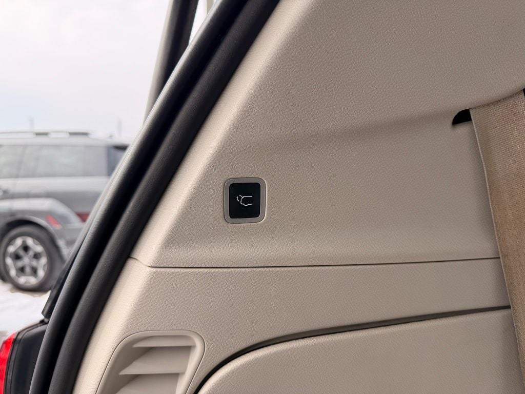 2017 Chrysler Pacifica Touring L Plus