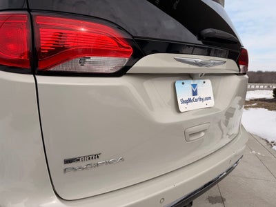 2017 Chrysler Pacifica Touring L Plus