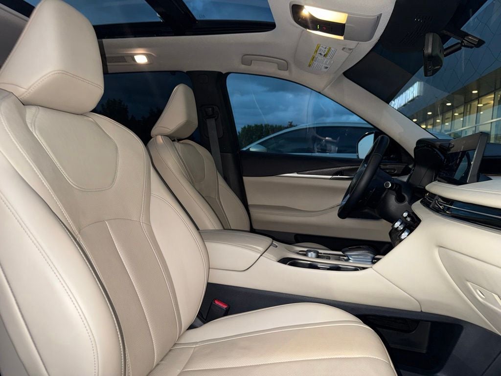 2023 INFINITI QX60 Sensory
