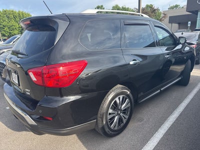 2017 Nissan Pathfinder SV