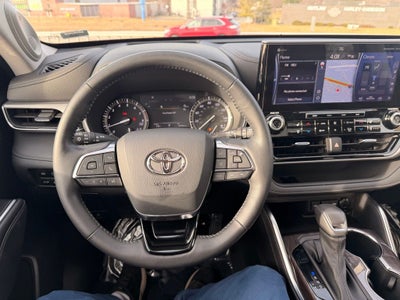 2021 Toyota Highlander Platinum