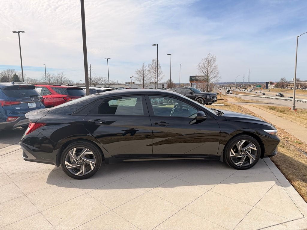 2025 Hyundai Elantra Hybrid SEL Sport