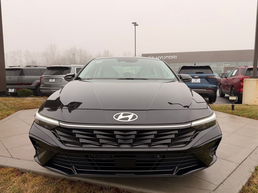 2025 Hyundai Elantra Hybrid Limited