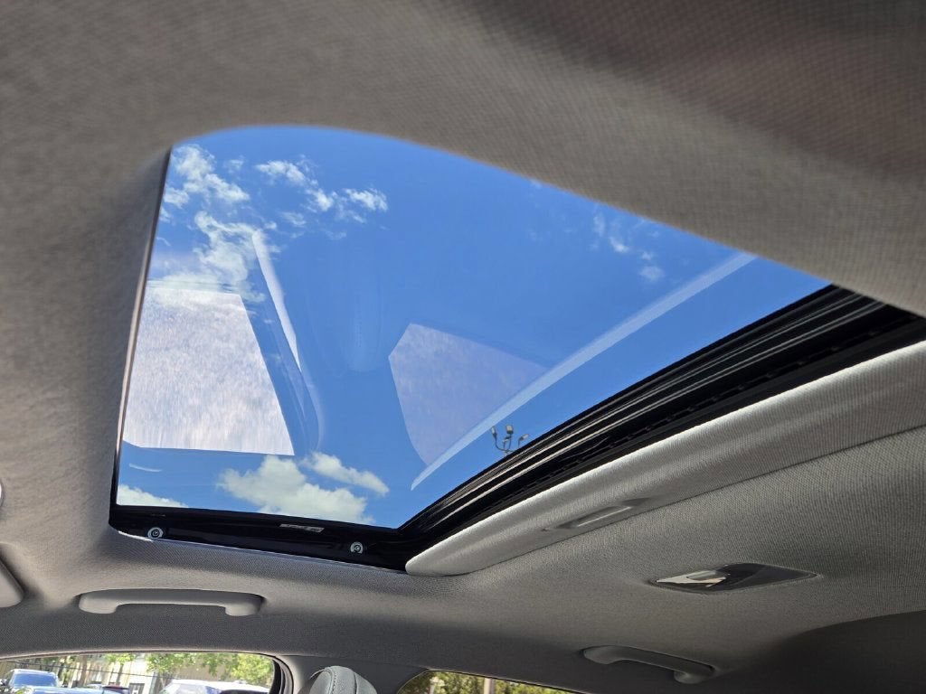 2024 Hyundai Elantra Hybrid Limited