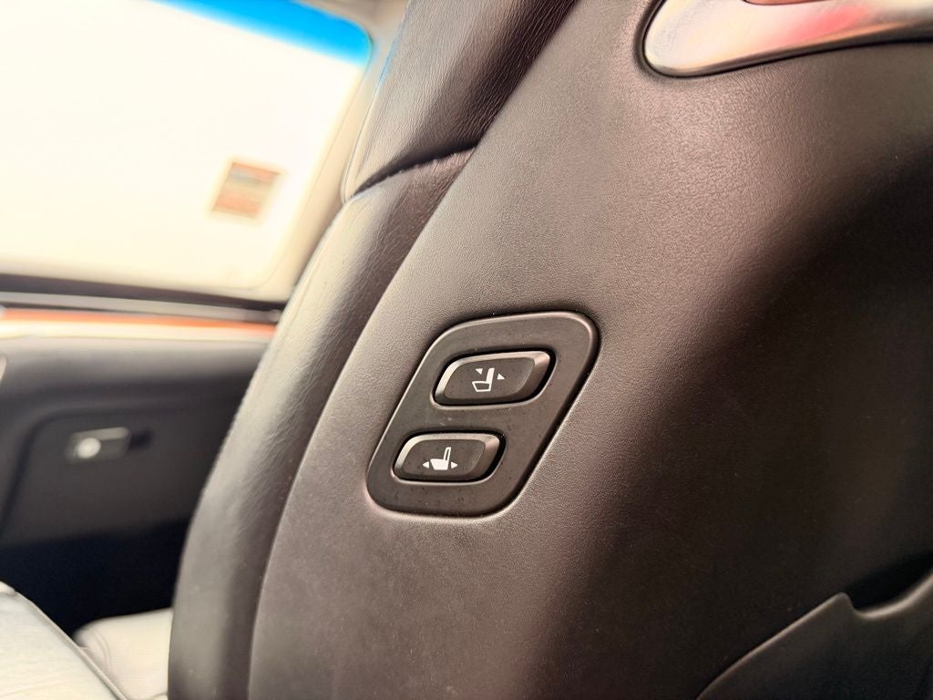 2020 Kia K900 Luxury