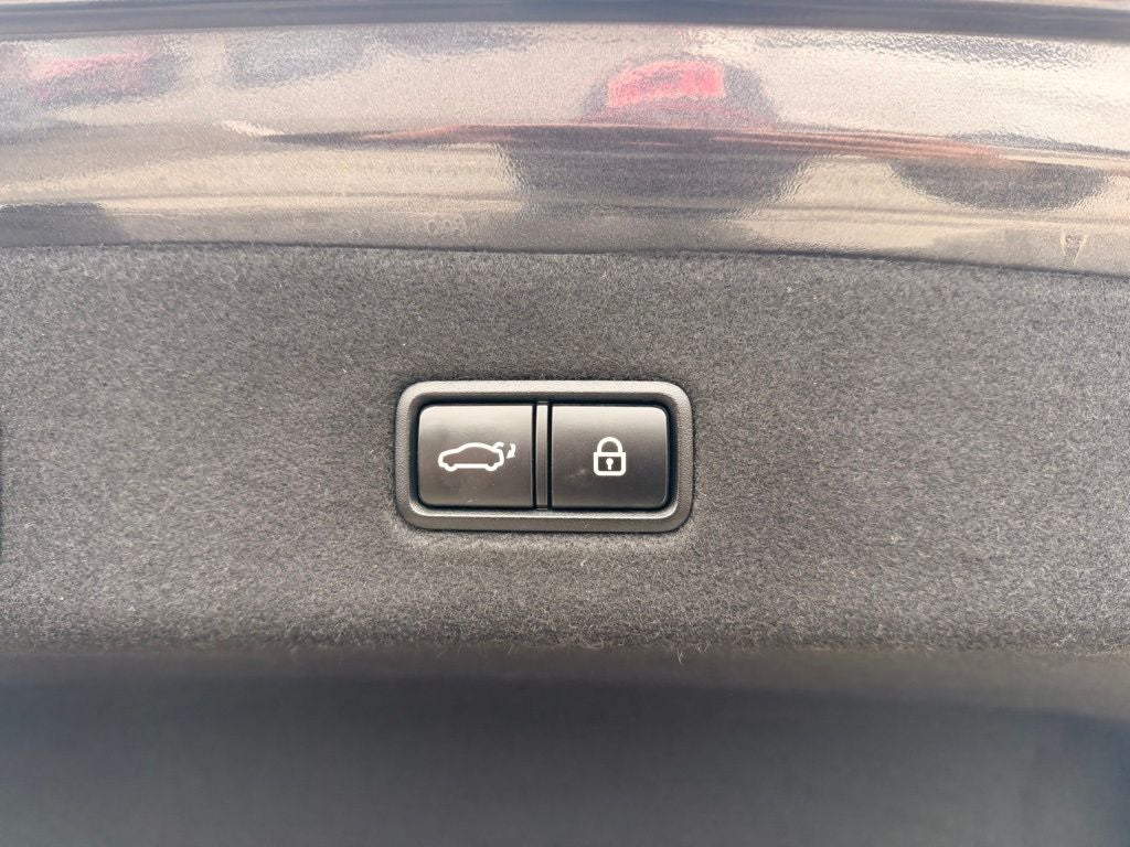 2020 Kia K900 Luxury