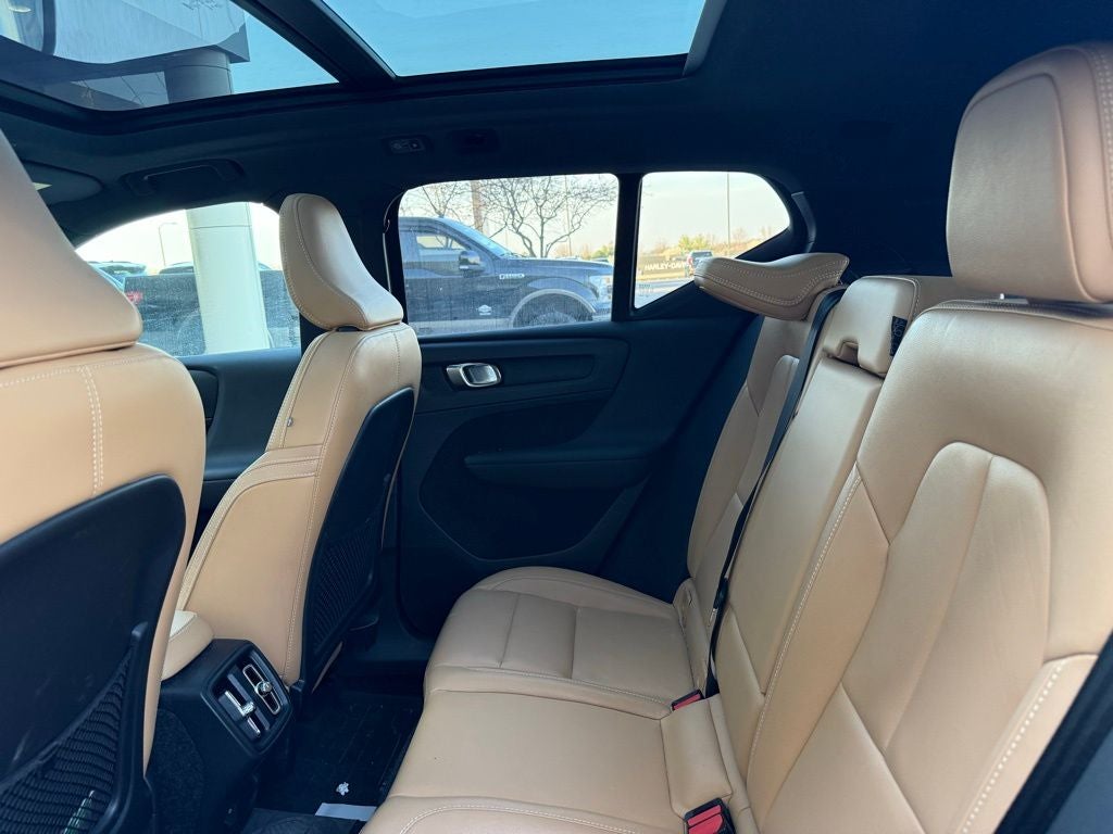 2019 Volvo XC40 Momentum