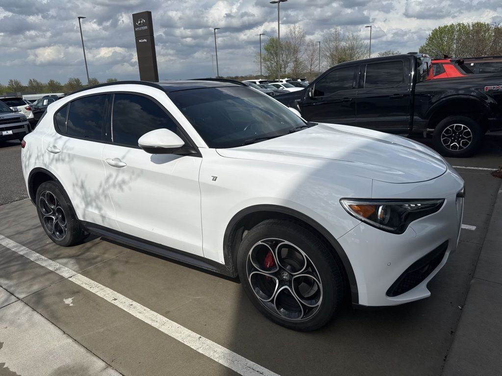 2022 Alfa Romeo Stelvio Ti