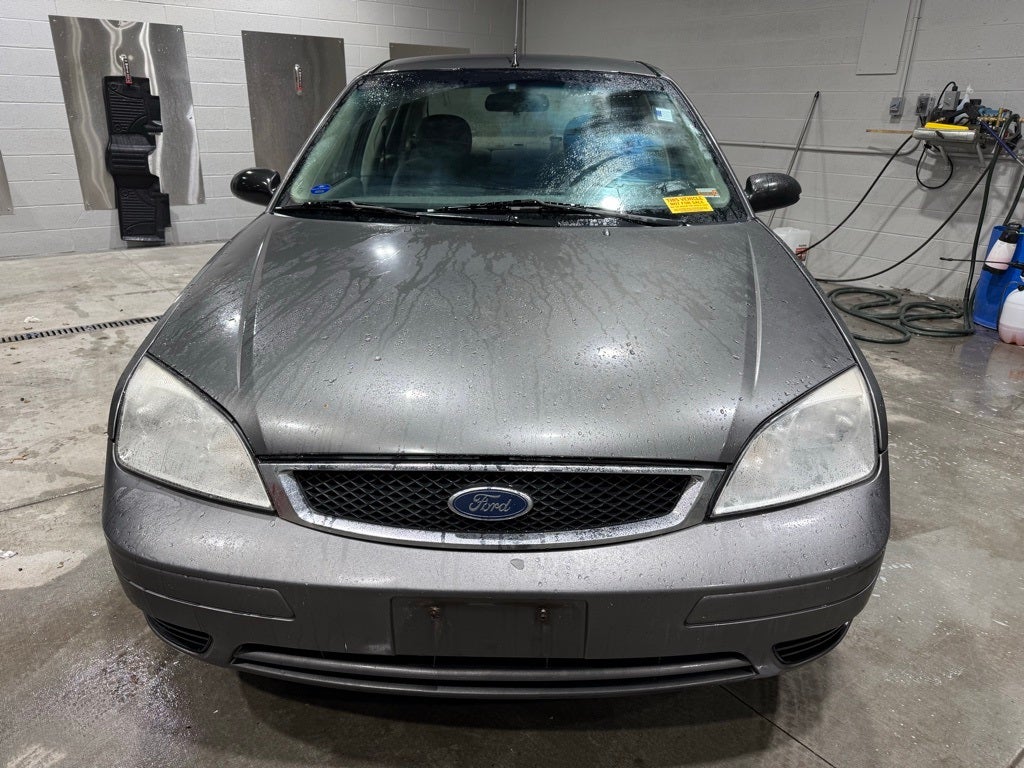 2005 Ford Focus ZX4
