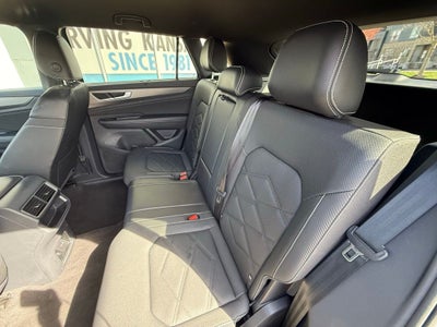 2025 Volkswagen Atlas Cross Sport 2.0T SE w/Technology