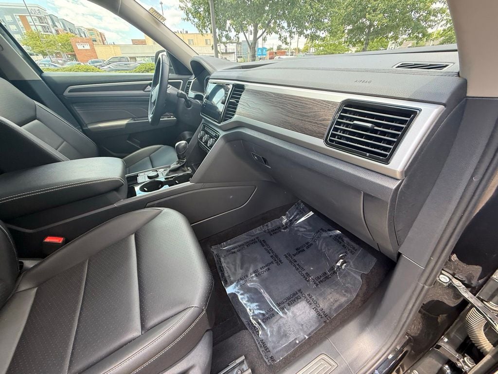 2023 Volkswagen Atlas 2.0T SE w/Technology