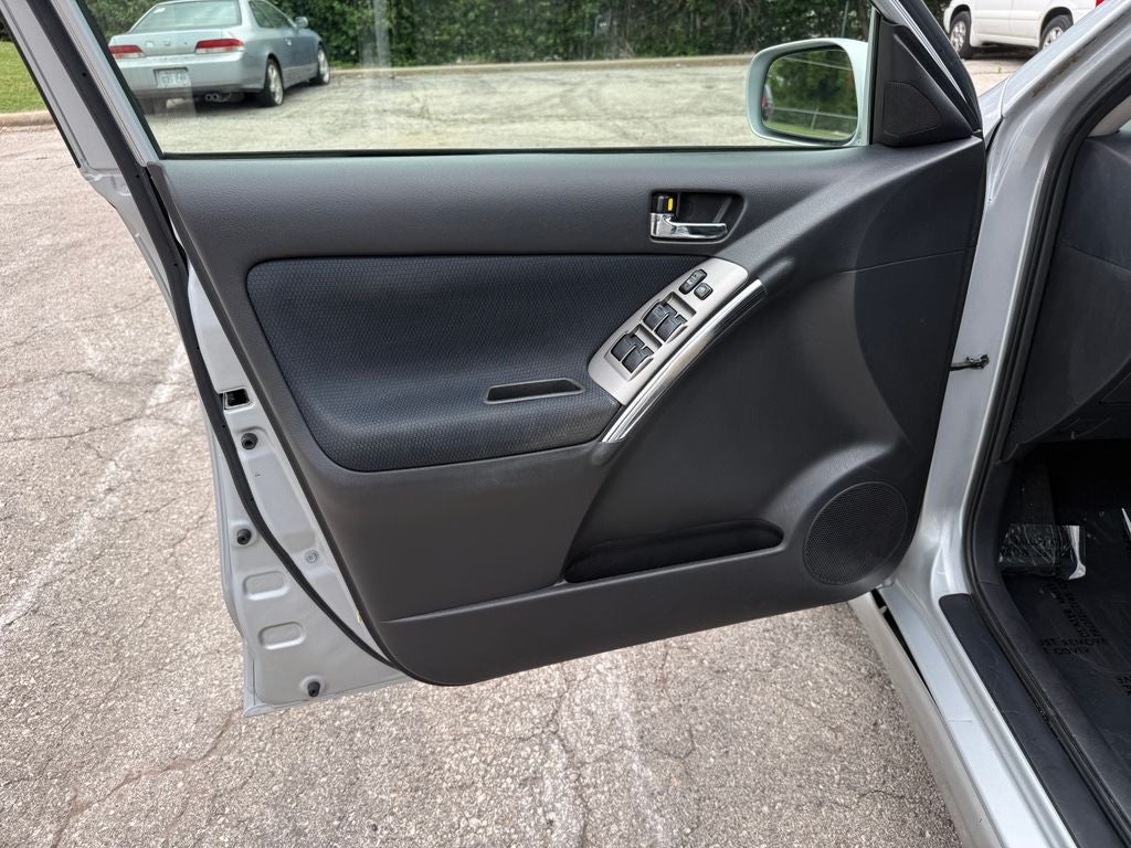 2007 Toyota Matrix Base