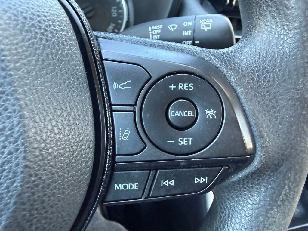 2020 Toyota RAV4 LE AWD