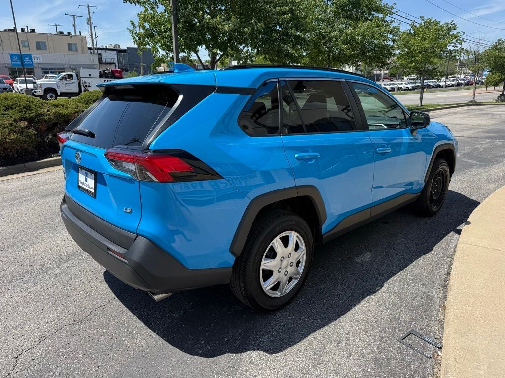 2020 Toyota RAV4 LE