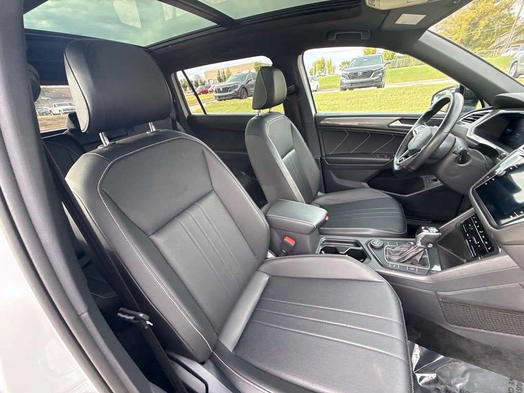 2022 Volkswagen Tiguan 2.0T SE R-Line Black