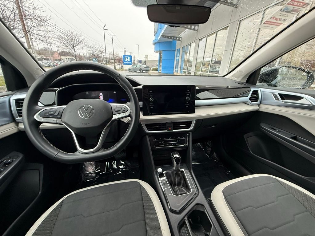 2025 Volkswagen Taos 1.5T SE