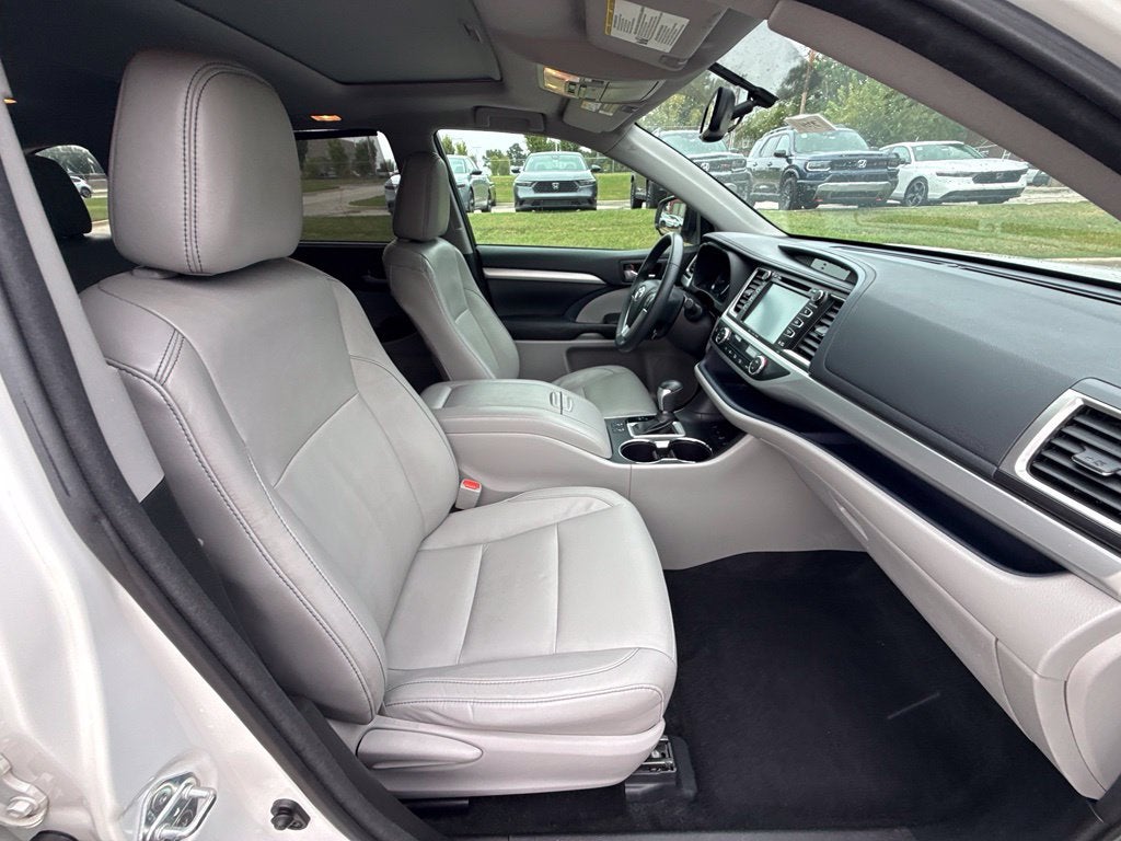 2016 Toyota Highlander XLE V6