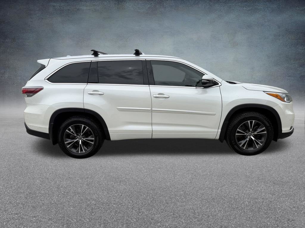 2016 Toyota Highlander XLE V6