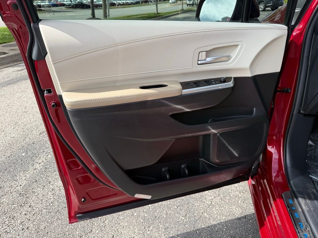 2024 Toyota Sienna XLE 7 Passenger