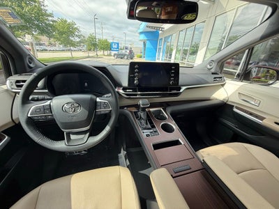 2024 Toyota Sienna XLE 7 Passenger