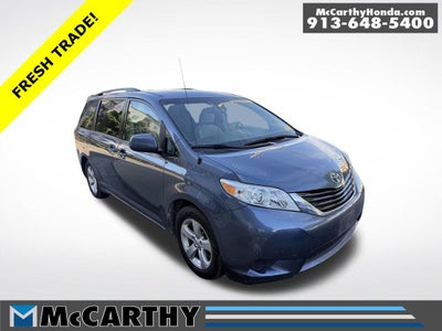 2013 Toyota Sienna LE 8 Passenger