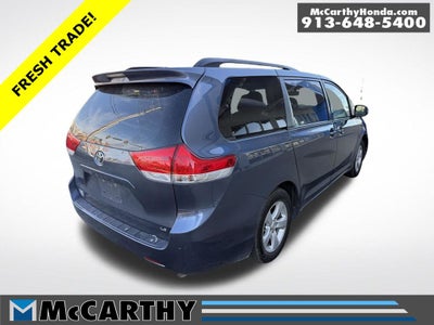 2013 Toyota Sienna LE 8 Passenger