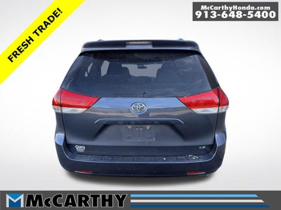 2013 Toyota Sienna LE 8 Passenger