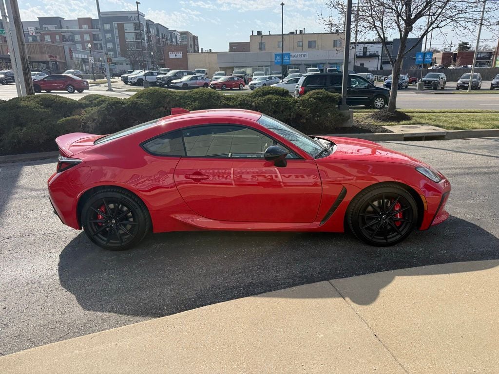 2025 Toyota GR86 Premium