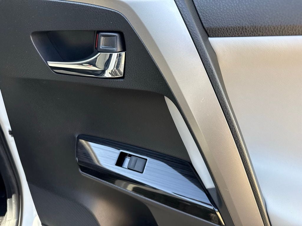 2017 Toyota RAV4 Hybrid Limited