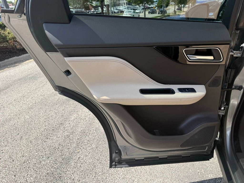 2019 Jaguar F-PACE 25t Prestige