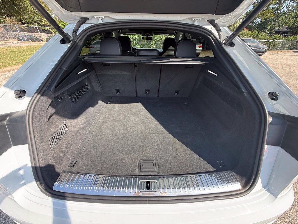2022 Audi Q8 55 Prestige quattro