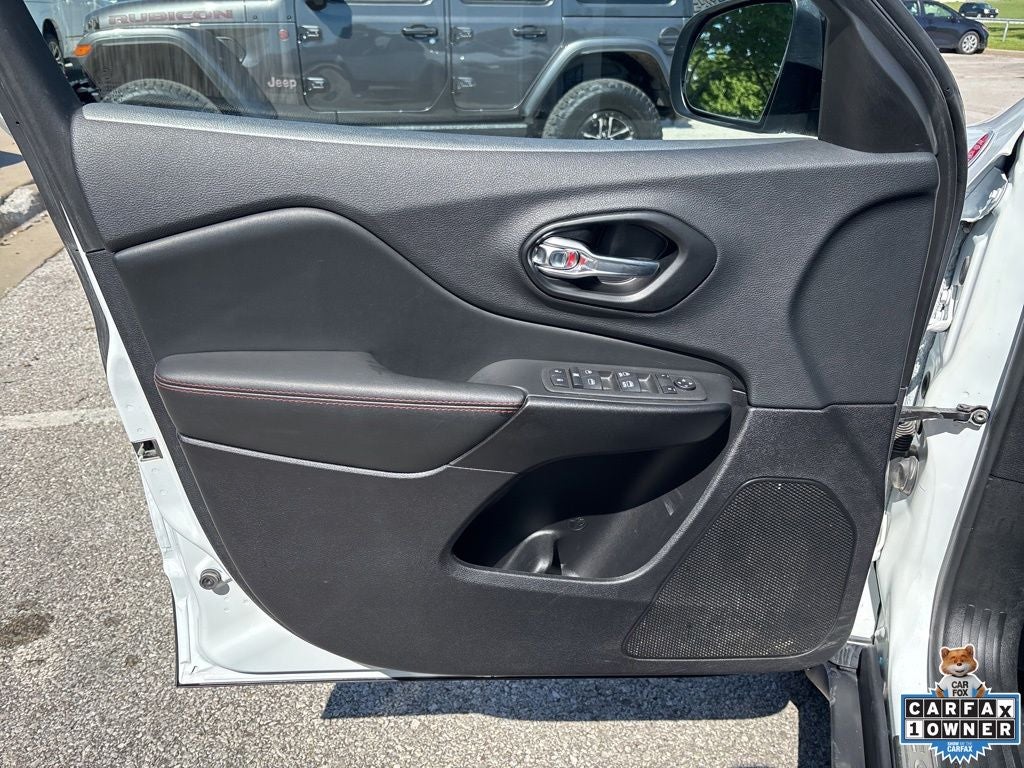 2022 Jeep Cherokee Trailhawk