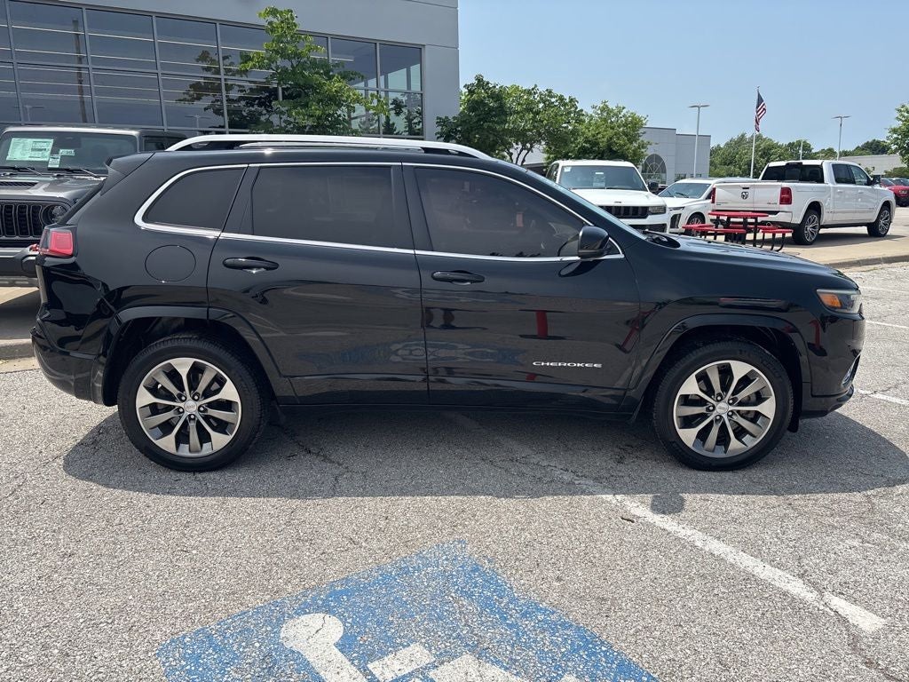 2019 Jeep Cherokee Overland