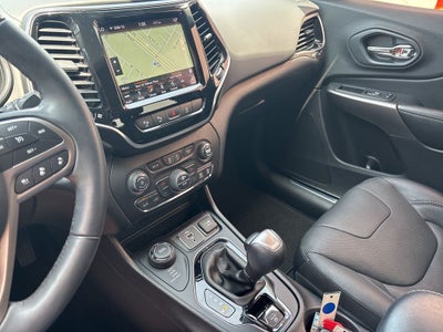 2019 Jeep Cherokee Overland