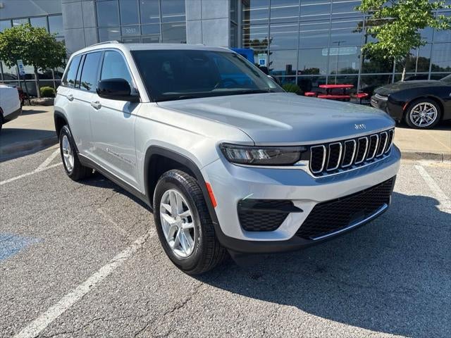 2024 Jeep Grand Cherokee Laredo X 4x4