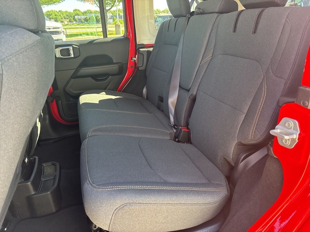 2025 Jeep Wrangler Sahara 4xe