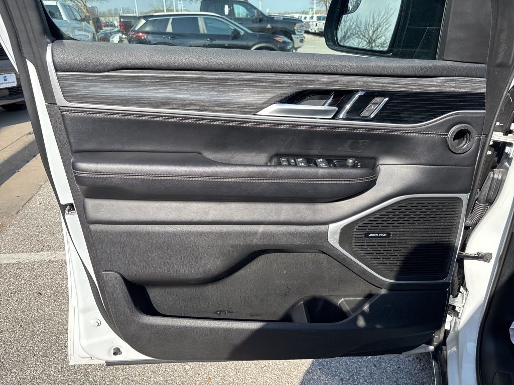 2023 Jeep Wagoneer Series III