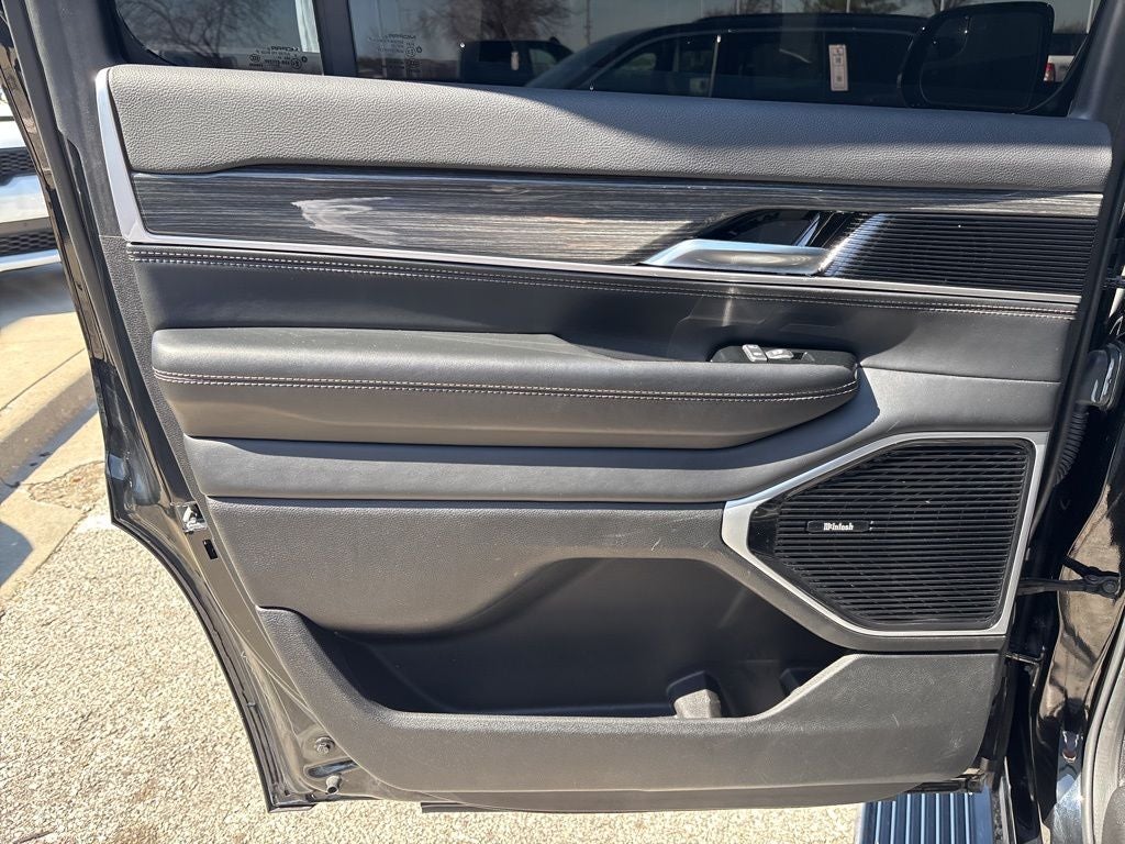 2022 Jeep Wagoneer Series III