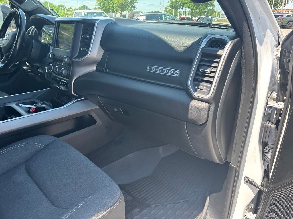 2020 RAM 1500 Big Horn Crew Cab 4x4 5'7' Box